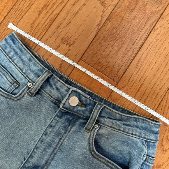 By Egreis Rory High Waist Cut Off Shorts Light Wash Size Small - Picture 4 of 9